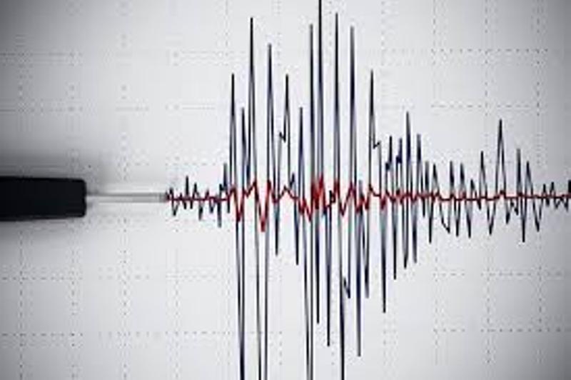 زلزال بقوة 4,5 ریختر یضرب مدینة زرین دشت جنوبی البلاد