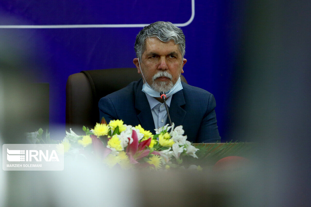 وزير الثقافة الايراني: الفنانون والمفكرون الايرانيون شركاء في الحزن مع لبنان
