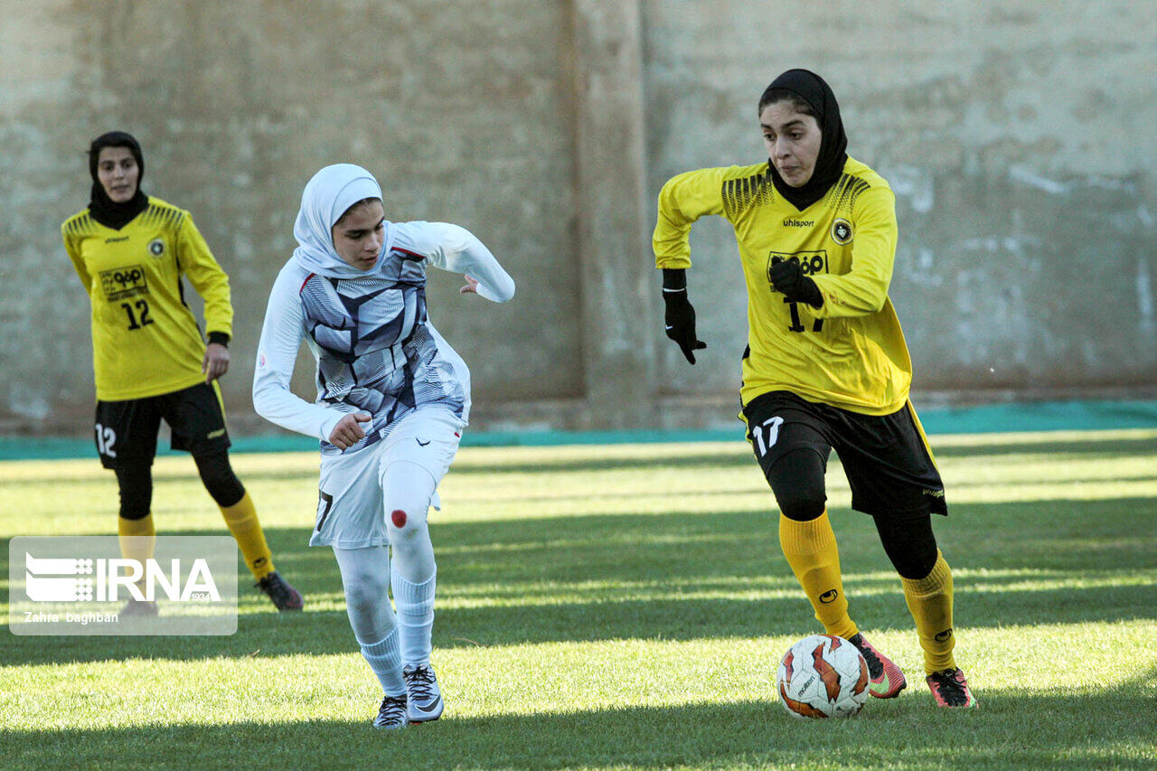 انطلاق الاسبوع الخامس من الدوري الإیراني لکرة القدم النسائية