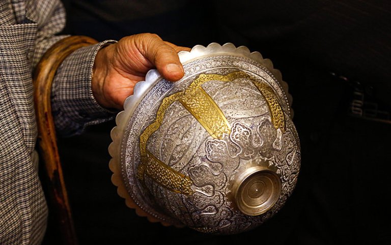 خمسون عملاً يدوياً ايرانياً يحصل علي شارة العراقة