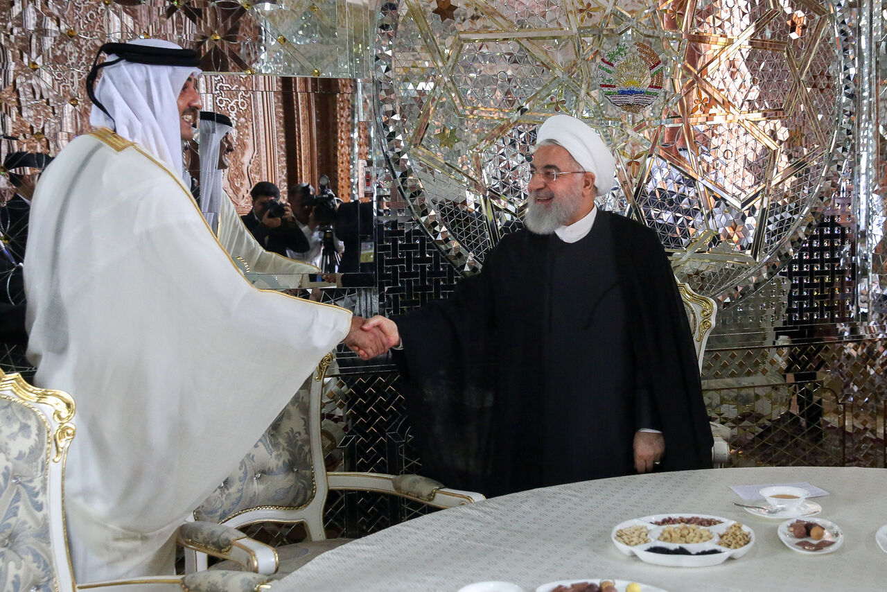 روحاني: التعاون مع دول الجوار من المبادئ الأساسية للسياسة الخارجية الإيرانية