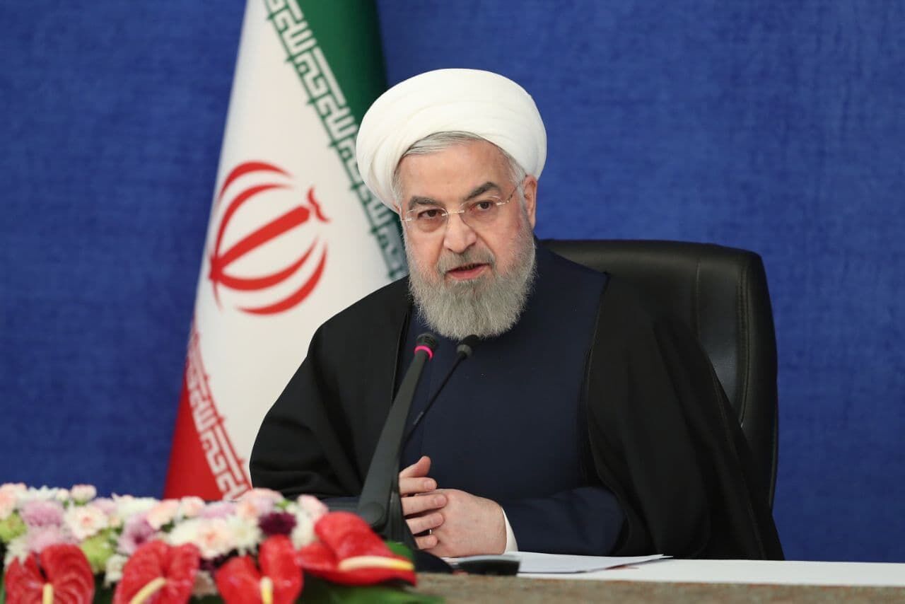 الرئيس روحاني : صمود الشعب الايراني العظيم كان وراء هزيمة ترامب