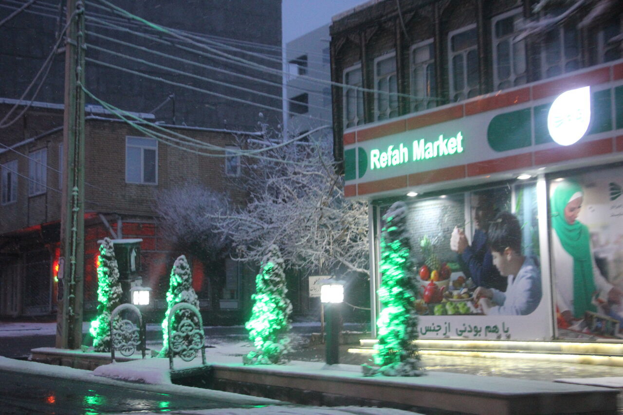 مدينة ماكو ترتدي الحلة البيضاء بعد تساقط الثلوج
