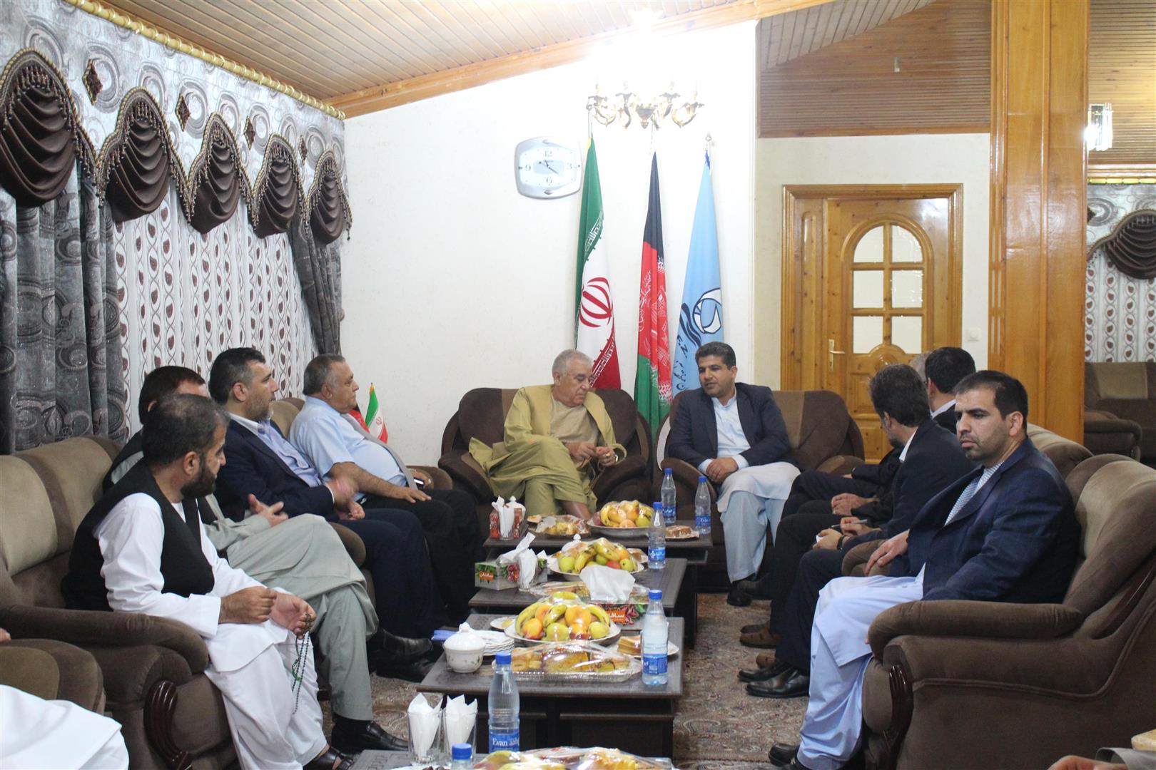 حاكم قندهار: ايران تلعب دورا هاما في تطوير افغانستان