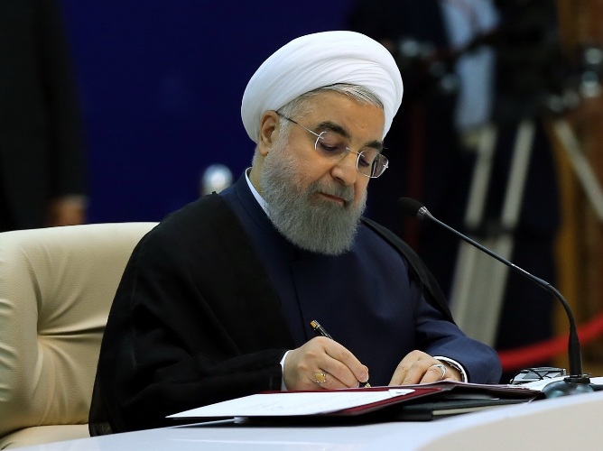 الرئيس روحاني يهنئ نظيره الصيني بانتخابه لولاية رئاسية ثانية