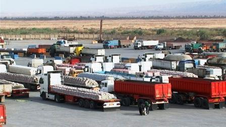 ايران تصدر مليارا و743 ميليون دولار من البضائع من حدود مهران الي العراق