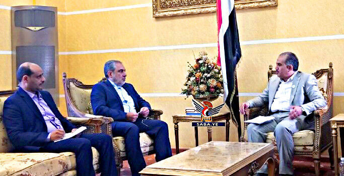 نائب وزير الأشغال اليمني يبحث مع سفير إيران التعاون في مجال الطرق والإنشاءات