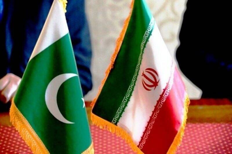 ايران تعلن استعدادها لتطوير التعاون مع باكستان في مجال الملاحة البحرية
