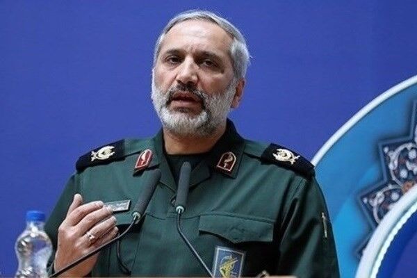 الحرس الثوري ينفذ برنامجا لحل المشكلة المعيشية لـ 30 الف اسرة بطهران