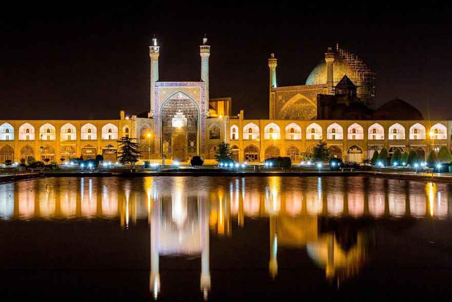 ساحة نقش جهان جوهرة أثریة تتألق جمالا بمدینة اصفهان