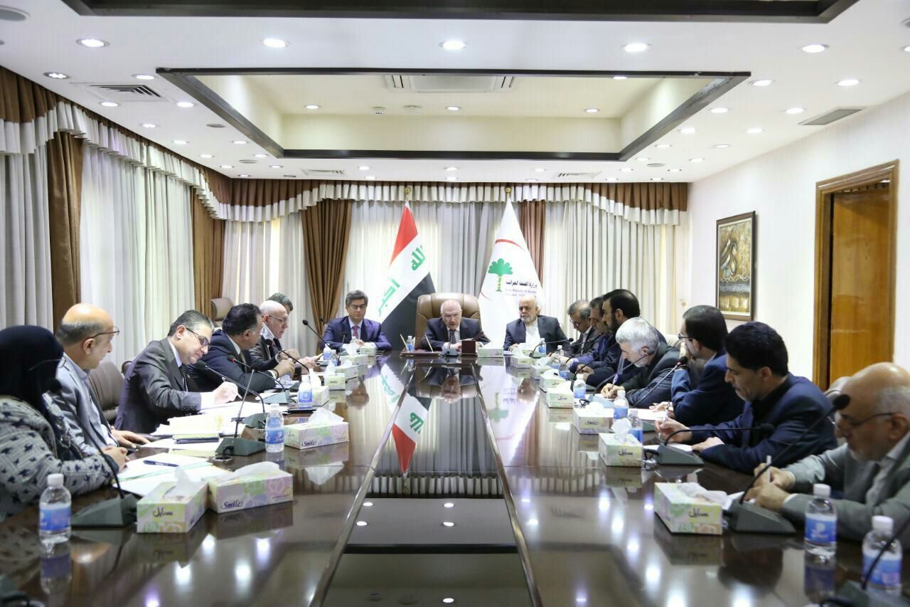 السفير الايراني ووزير الصحة العراقي يبحثان التعاون بين البلدين لمكافحة “كورونا”
