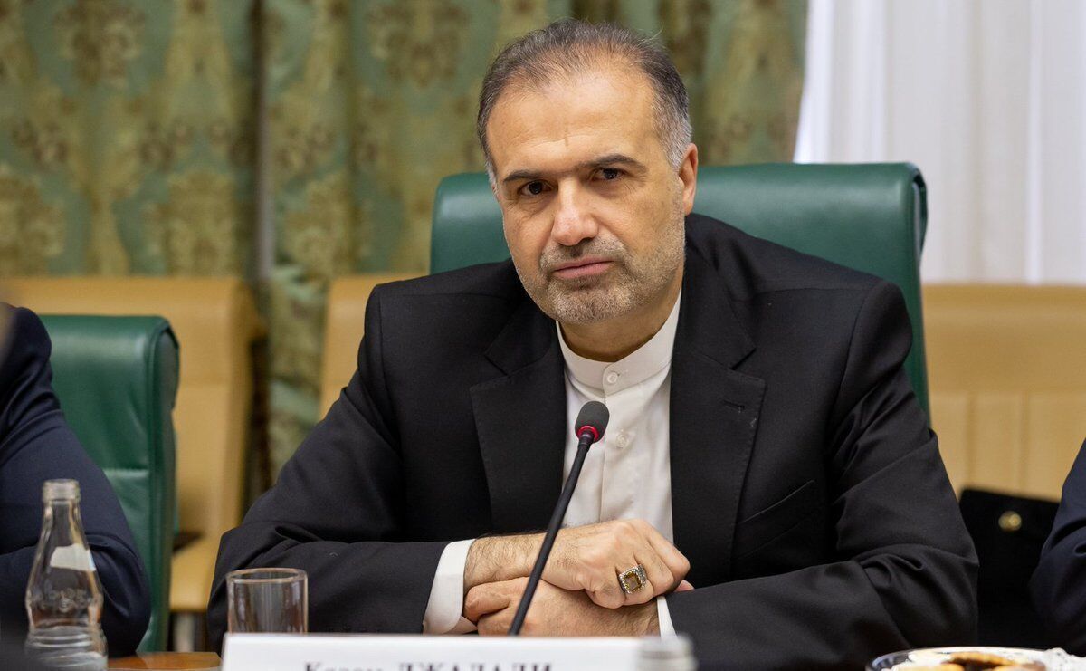 السفير الإيراني يعتبر البيروقراطية بأنها عقبة أمام تنفيذ المشاريع المشتركة مع روسيا