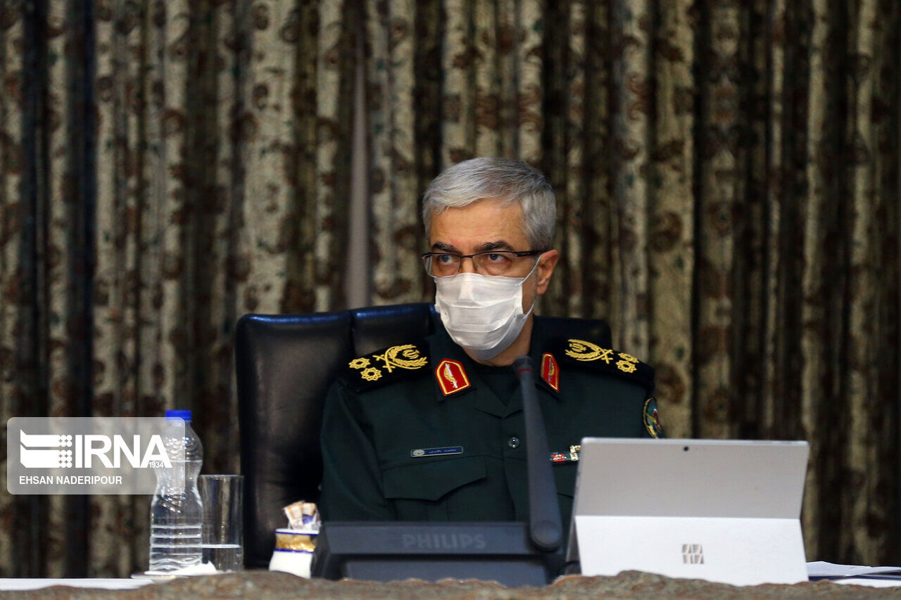 اللواء باقري : جبهة الثورة الاسلامية تحدد مكان وزمان الثأر لدم الشهيد فخري زادة
