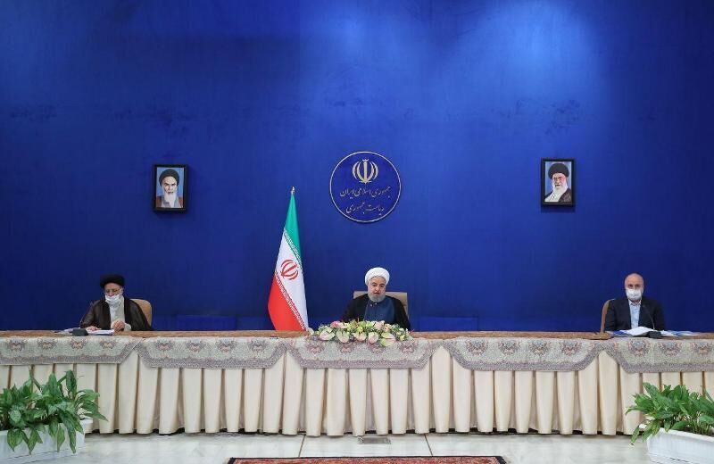 روحاني يشدد على ضرورة حلحلة المشاكل الإقتصادية وتحسين الظروف المعيشية للشعب