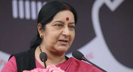 وزيرة الخارجية الهندية تعرب عن سرورها لتبرئة السيدة الايرانية نرجس كلباسي