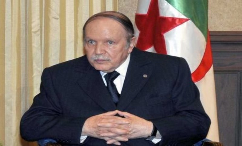 بوتفليقة يهنئ الأسد بعيد الاستقلال