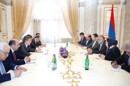 مفاوضات وزير الزراعة الايراني ورئيس الوزراء الأرميني