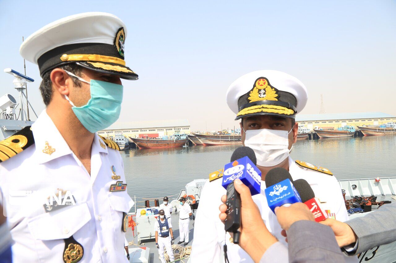 قائد البحرية الباكستانية: جئنا إلى إيران لتقوية العلاقات الثنائية