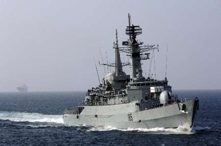 مجموعة القطع البحرية الباكستانية غدا في ميناء بندر عباس