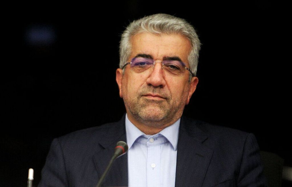 وزير الطاقة الإيراني يصل إلى بغداد لتعزيز التعاون في مجال الكهرباء