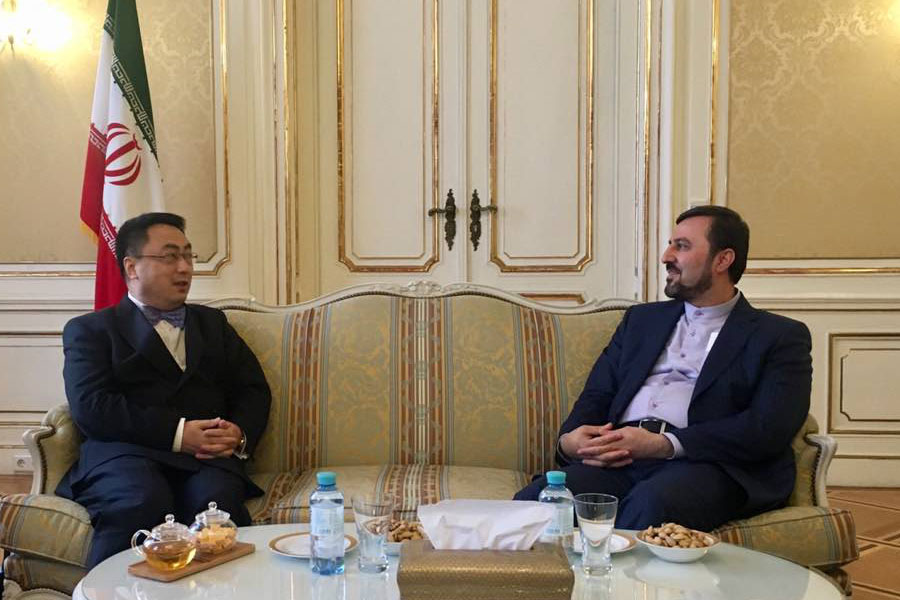 ایران والصین تؤكدان علي تطویر التعاون الثنائی علي الصعید الدولی