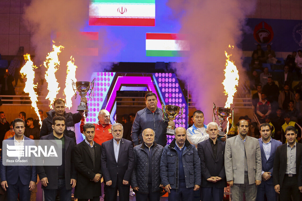ايران تحرز بطولة “كأس تختي” الدولية للمصارعة الرومانية