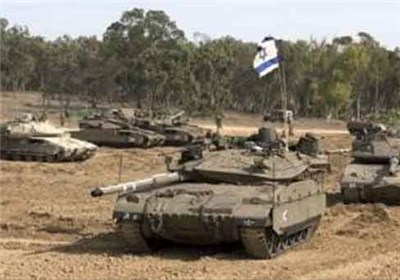 دبابة «إسرائیلیة» تستهدف أخرى خلال مناورة تحاکی حربا مع حزب الله