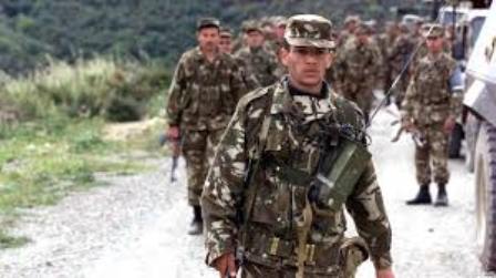 الجيش الجزائري يقضي علي إرهابي شرق البلاد