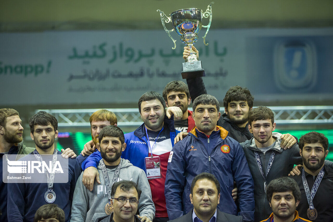 ايران تتوج ببطولة “كأس تختي” الدولية للمصارعة الحرة