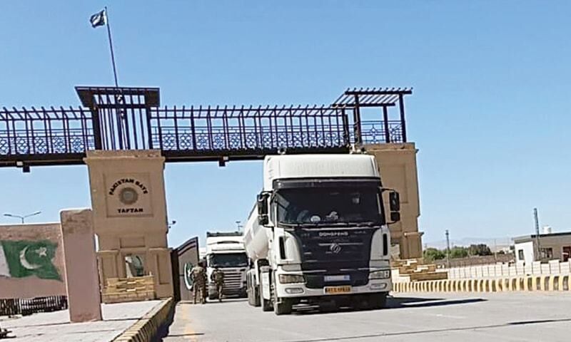 استئناف التبادل التجاري بين ايران وباكستان بعد توقف لنحو اسبوعين