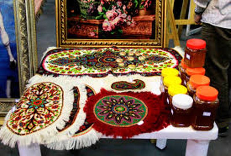افتتاح معرض الاشغال اليدوية للمزارعين والعشائر في طهران