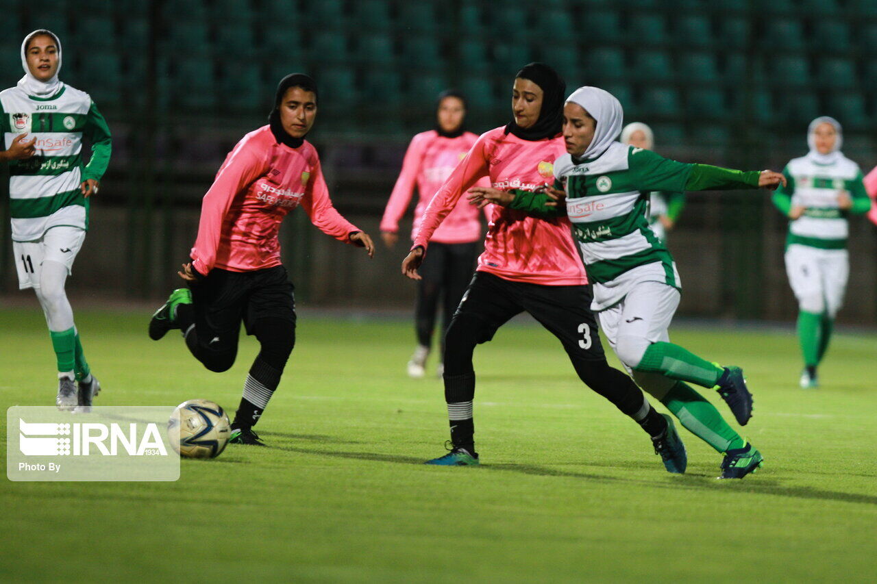 الدوري الايراني لكرة القدم النسائية..ذوب آهن يهزم آذرخش