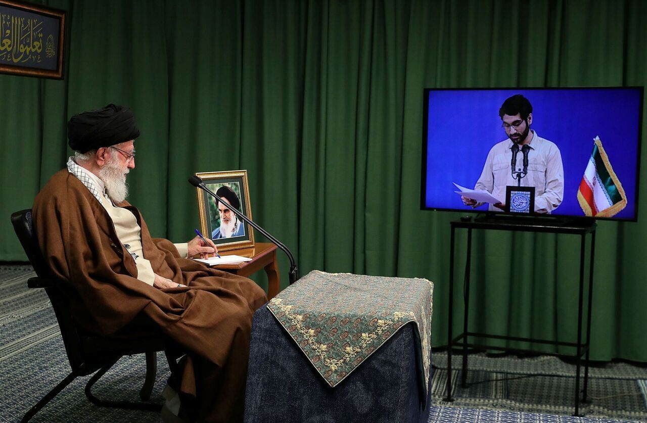 قائد الثورة: الامیرکیون سیُطرَدون من العراق وسوريا