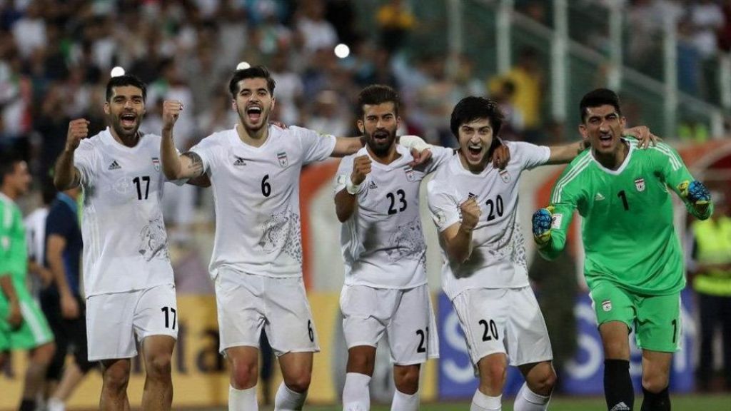 عودة المنتخب الوطني الايراني الكروي الي طهران