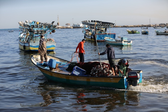 الاحتلال الصهيوني يشنّ حملة اعتقالات واسعة شملت 4 صيادين ببحر شمال قطاع غزة