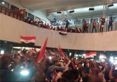محلل سیاسی عراقی یرسم ثلاثة سیناریوهات للخروج من الدوامة الحالیة