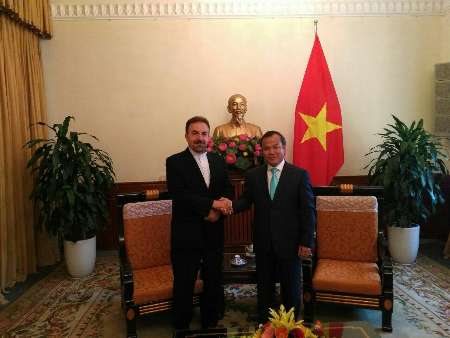 السفير الايراني يلتقي مساعد وزير الخارجية الفيتنامي