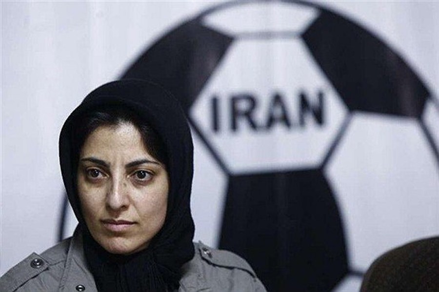 سيدة ايرانية تقود منتخب النساء الكويتي لكرة قدم الصالات