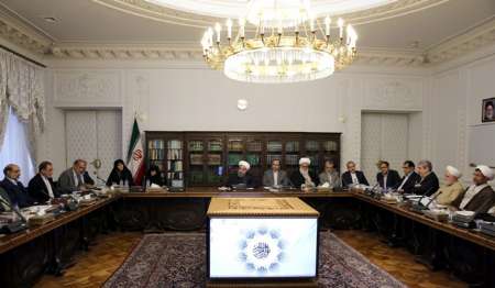 الرئيس روحاني: توجهات الحكومة في الاقتصاد المقاوم ستستمر بقوة اكبر