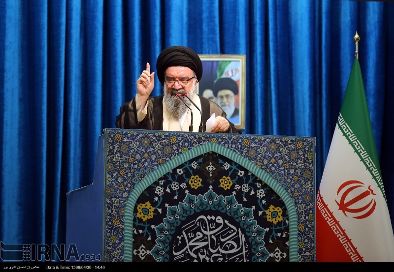 خطيب جمعة طهران:لاعلاقة مع الولايات المتحدة إلّا إذا تخلت عن نهجها اللاإنساني