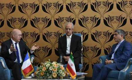 وزیر الاقتصاد الفرنسی: سأسعي لكسب ثقة المصارف الدولیة للتعاون مع ایران