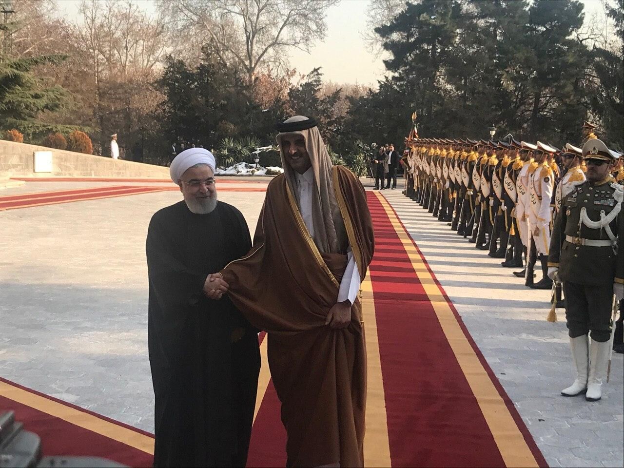 الرئيس روحاني يستقبل امير دولة قطر رسميا