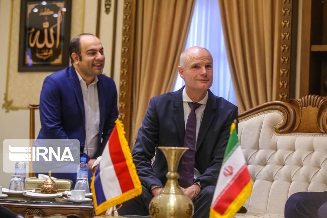 وزير خارجية هولندا يؤكد على تنمية العلاقات مع ايران