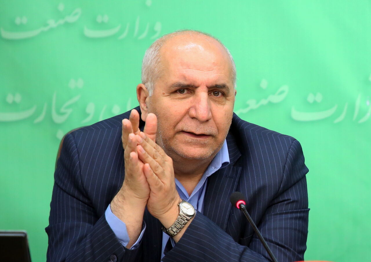 الرئيس روحاني يعيّن جعفر سرقيني وزيرا للصناعة بالوكالة
