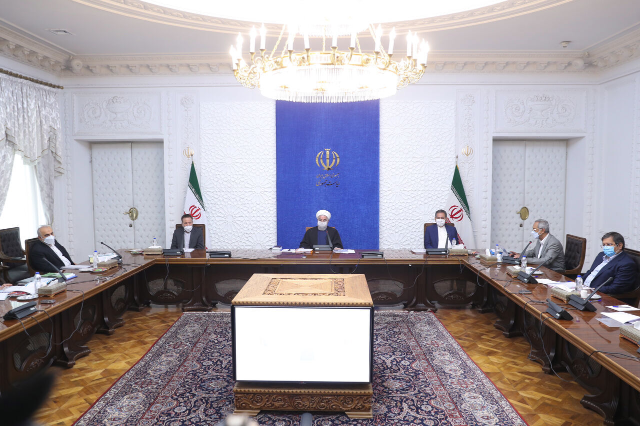 روحاني: دعم الاستثمار في قطاع الانتاج بحاجة الى استقرار اقتصادي