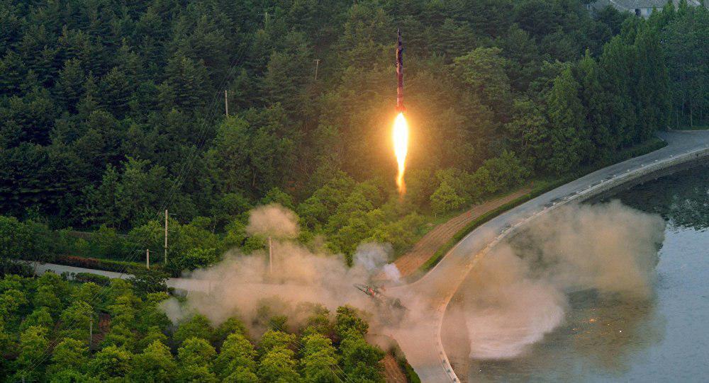 خبرگزاری یونهاپ: کره شمالی چندین موشک به دریای شرقی شلیک کرد