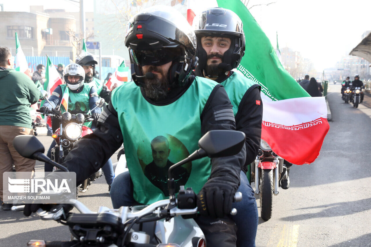 انطلاق مسيرات احياء الذكرى السنوية لانتصار الثورة الاسلامية في ايران