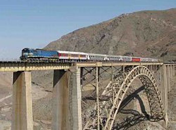 ايران مستعدة لاعاده تسيير القطار بين مدينة تبريز وفان التركية
