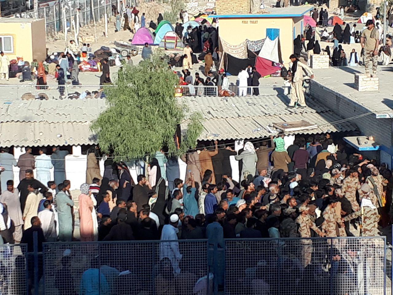 حل مشكلة عبور زوار الأربعين من الباكستانيين في معبر تفتان المجاور لمعبر ميرجاوة