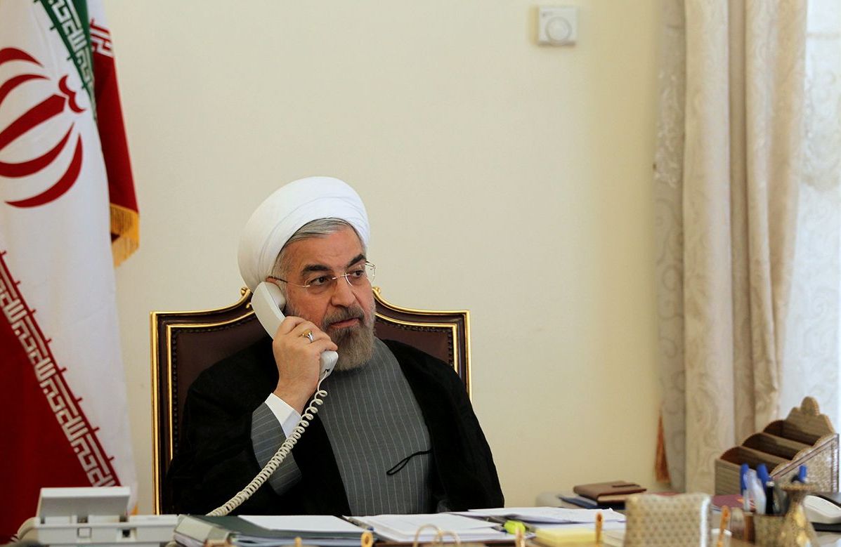روحانی: ینبغی تسخیر كل الإمكانیات للإلمام بأوضاع الطاقم الإیرانی فی ناقلة النفط المنكوبة